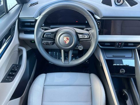 New 2025 Porsche Macan Electric image 15