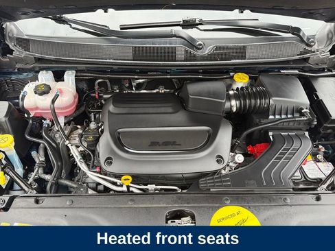 Used 2025 Chrysler Pacifica Select image 28