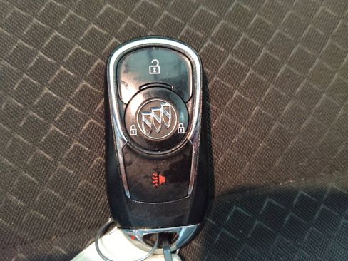 Used 2018 Buick Encore Preferred image 32