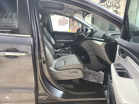 Used 2018 Honda Odyssey EX-L image 7