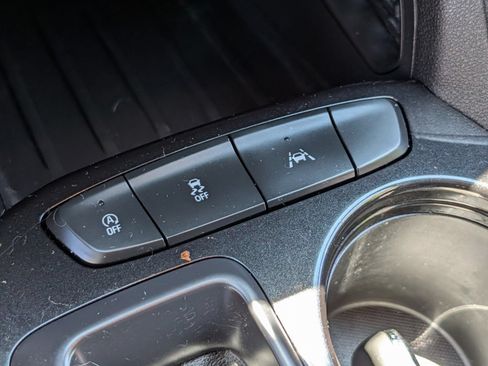 Used 2023 Chevrolet TrailBlazer LT FWD image 10