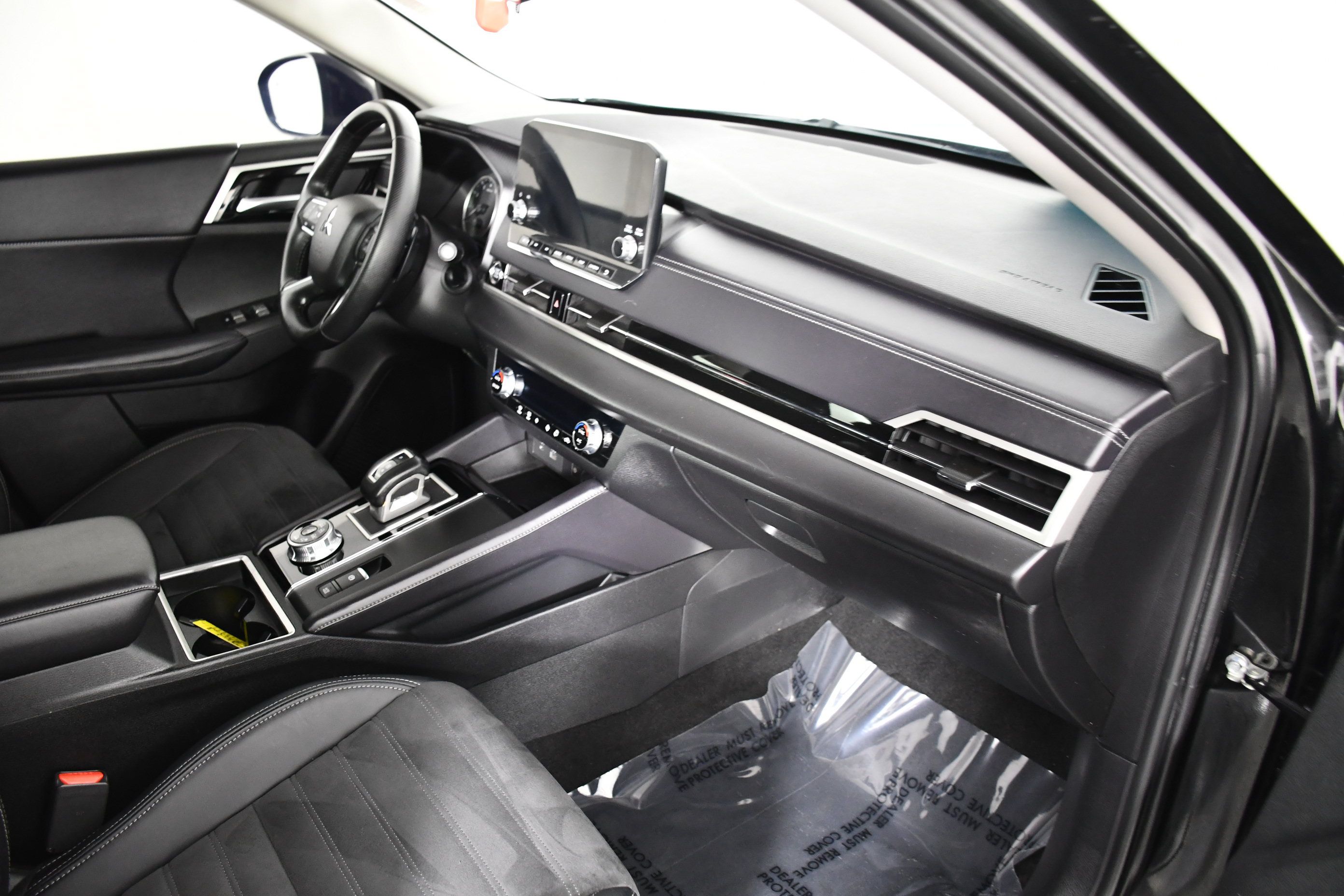 Used 2024 Mitsubishi Outlander SE AWD/4WD image 38