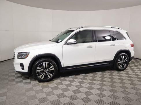 Certified 2025 Mercedes-Benz GLB 250 GLB 250 image 8