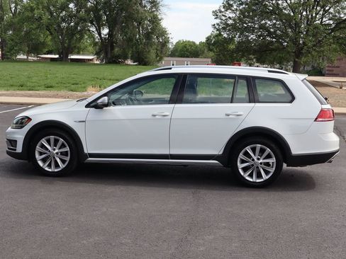 Used 2018 Volkswagen Golf Alltrack S AWD/4WD image 9