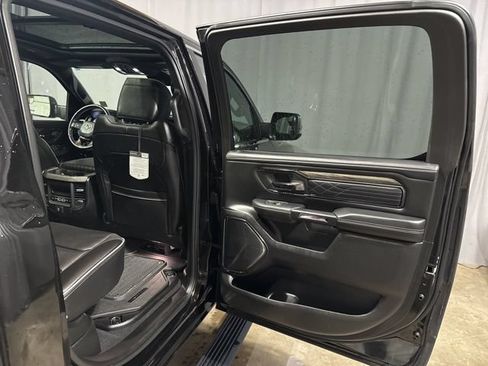 Used 2025 RAM 1500 Limited AWD/4WD image 34