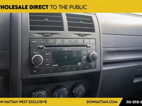 Used 2007 Dodge Nitro SXT RWD image 7
