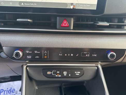 New 2026 Kia Carnival EX image 42