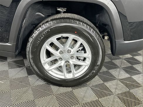 New 2025 Jeep Grand Cherokee Laredo X w/ Luxury Tech Group I image 17