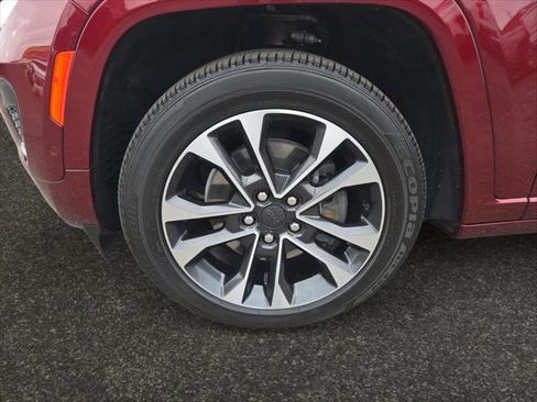 Certified 2022 Jeep Grand Cherokee L Overland w/ Luxury Tech Group IV image 14