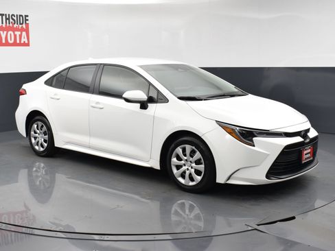 Used 2024 Toyota Corolla LE FWD image 6