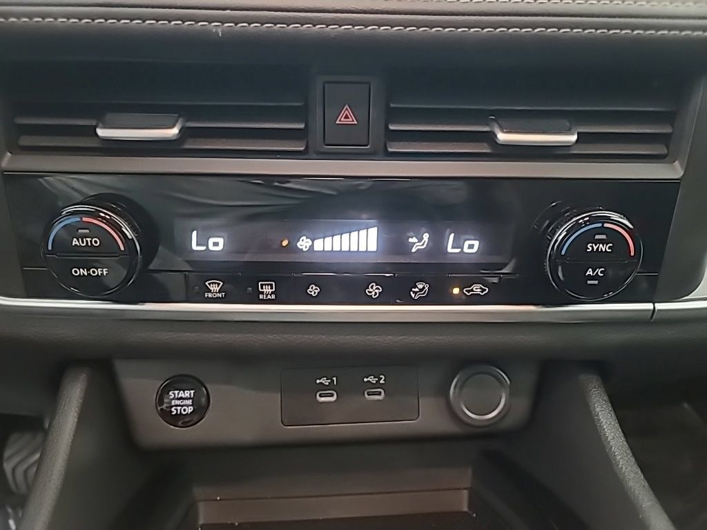 Used 2026 Nissan Rogue SV AWD/4WD image 33
