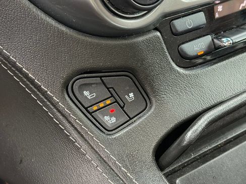 Used 2019 Chevrolet Tahoe Premier w/ Premier Plus Edition AWD/4WD image 35
