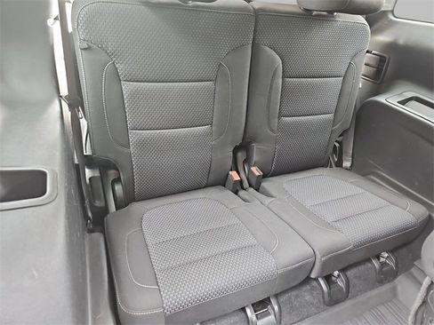 Certified 2022 GMC Acadia SLE w/ Driver Convenience Package image 12