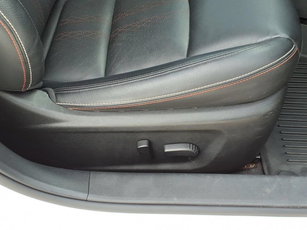 Used 2023 Nissan Altima 2.5 SR AWD/4WD image 13