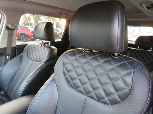 Used 2022 Hyundai Santa Fe SEL Premium image 16