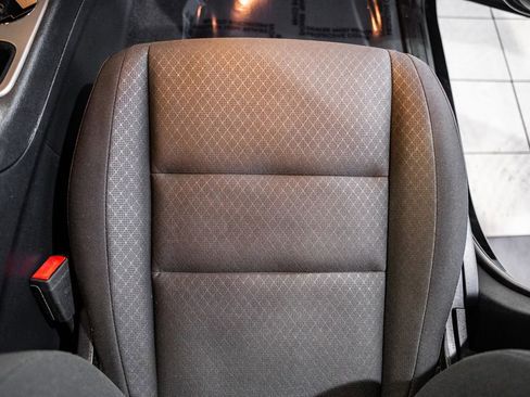 Used 2019 Jeep Grand Cherokee Laredo w/ Security & Convenience Group image 35