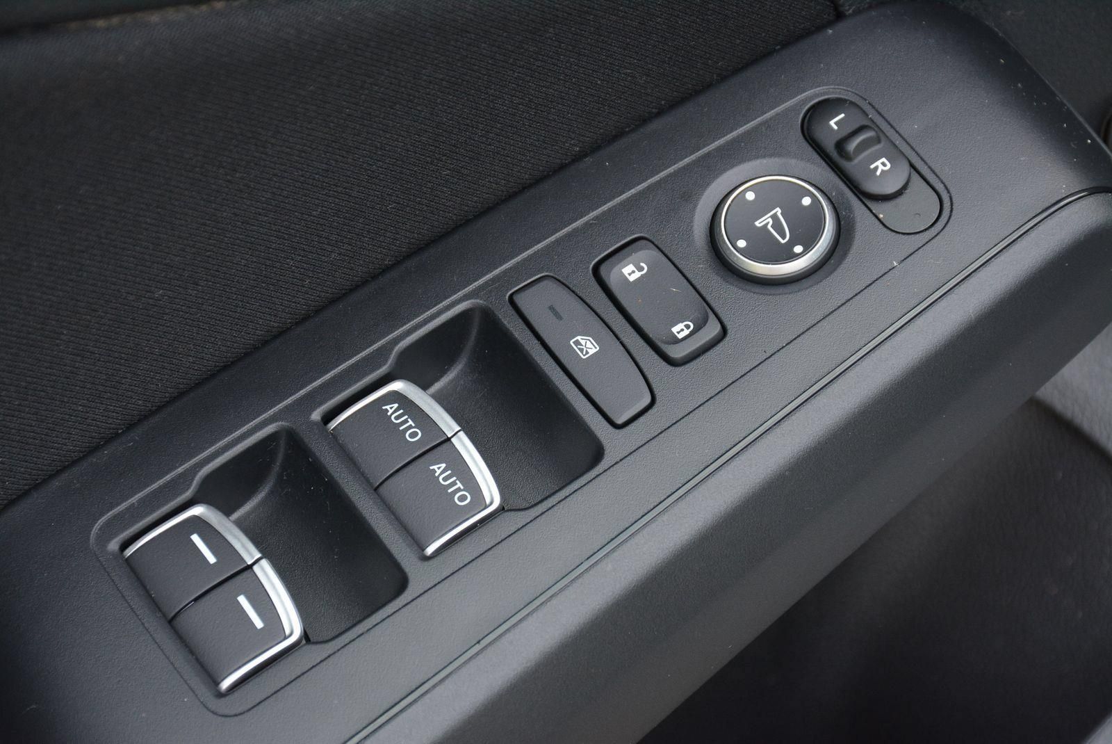 Used 2023 Honda Civic LX image 9