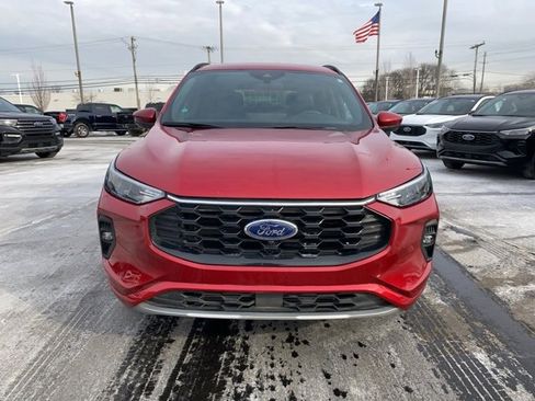 Certified 2023 Ford Escape ST-Line Select w/ Tech Pack #2 image 2