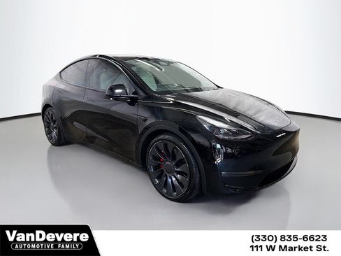 Used 2022 Tesla Model Y Performance AWD/4WD image 1