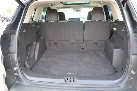 Used 2017 Ford Escape SE w/ SE Leather Comfort Package FWD image 20