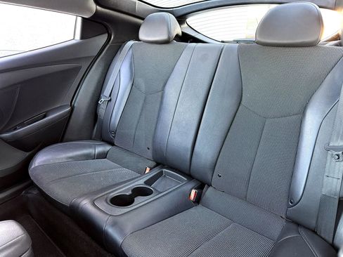 Used 2014 Hyundai Veloster w/ Style Package 02 image 21