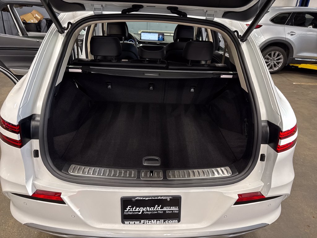 Used 2025 Genesis Electrified GV70 AWD/4WD image 13