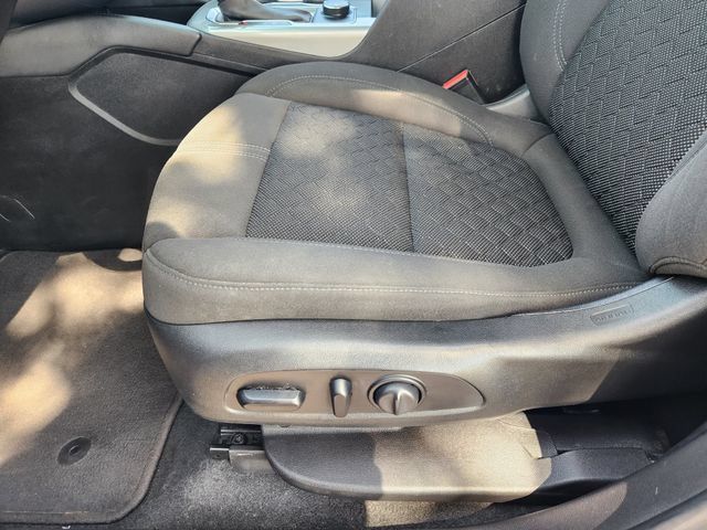 Used 2020 Chevrolet Blazer LT FWD image 24