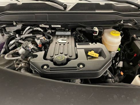 New 2026 RAM 3500 Laramie AWD/4WD image 22