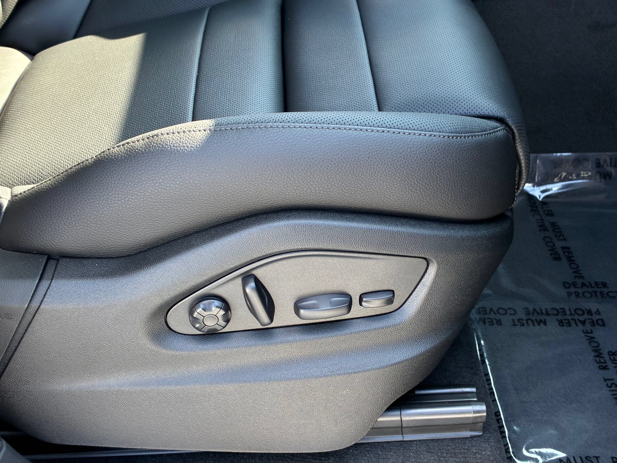 Certified 2026 Porsche Cayenne AWD/4WD image 13