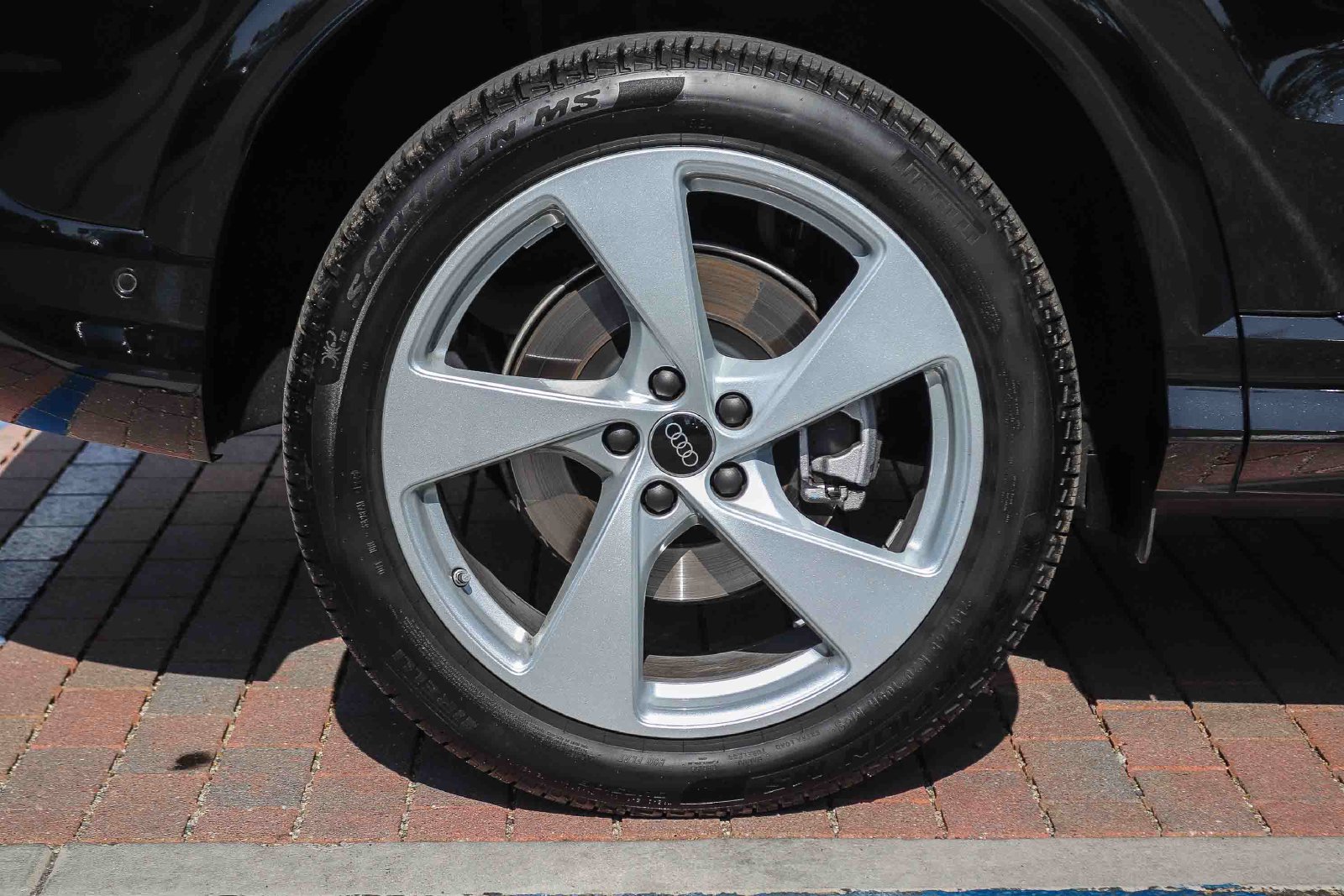 Certified 2025 Audi Q5 Premium Plus w/ Premium Plus AWD/4WD image 10