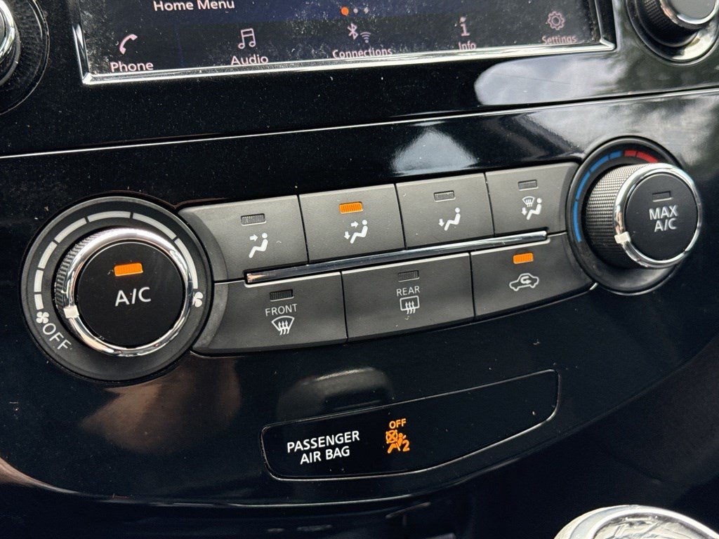 Used 2019 Nissan Rogue S FWD image 22