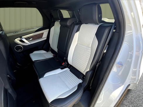 Used 2023 Land Rover Discovery Sport SE R-Dynamic image 19