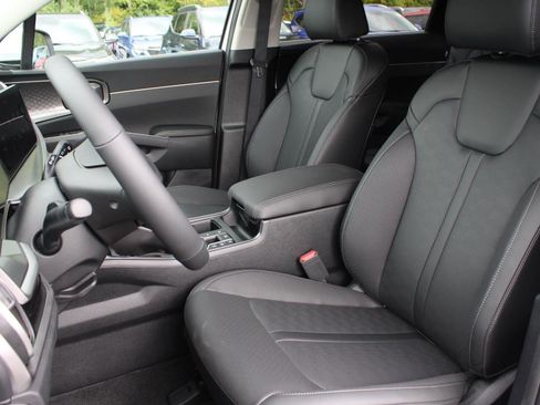 New 2026 Kia Sorento S image 18