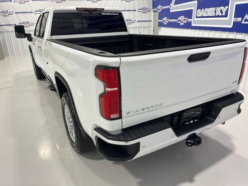 Used 2025 Chevrolet Silverado 3500 LTZ w/ LTZ Premium Package AWD/4WD image 5