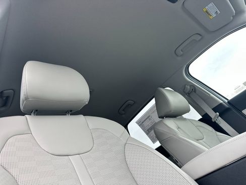 New 2026 Kia Sorento S image 18