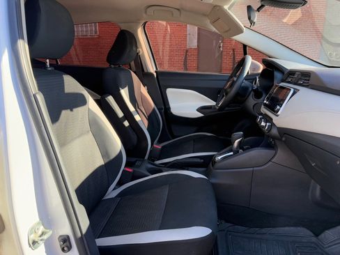 Used 2020 Nissan Versa SV image 10