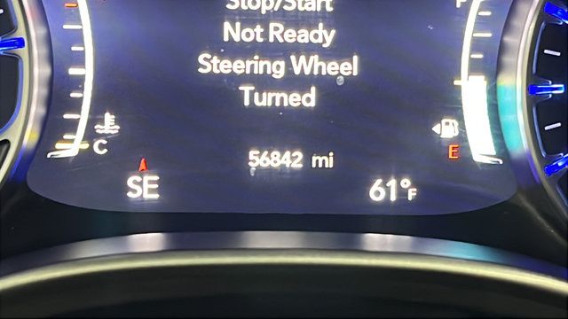 Used 2024 Chrysler Pacifica Touring-L FWD image 10