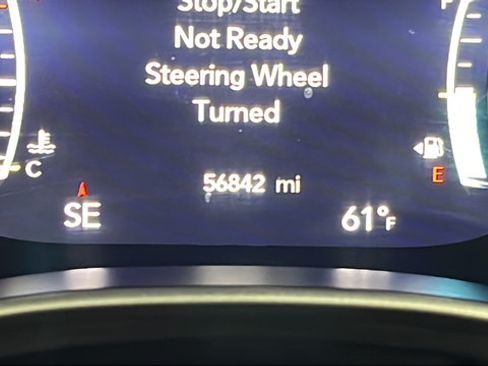 Used 2024 Chrysler Pacifica Touring-L FWD image 10
