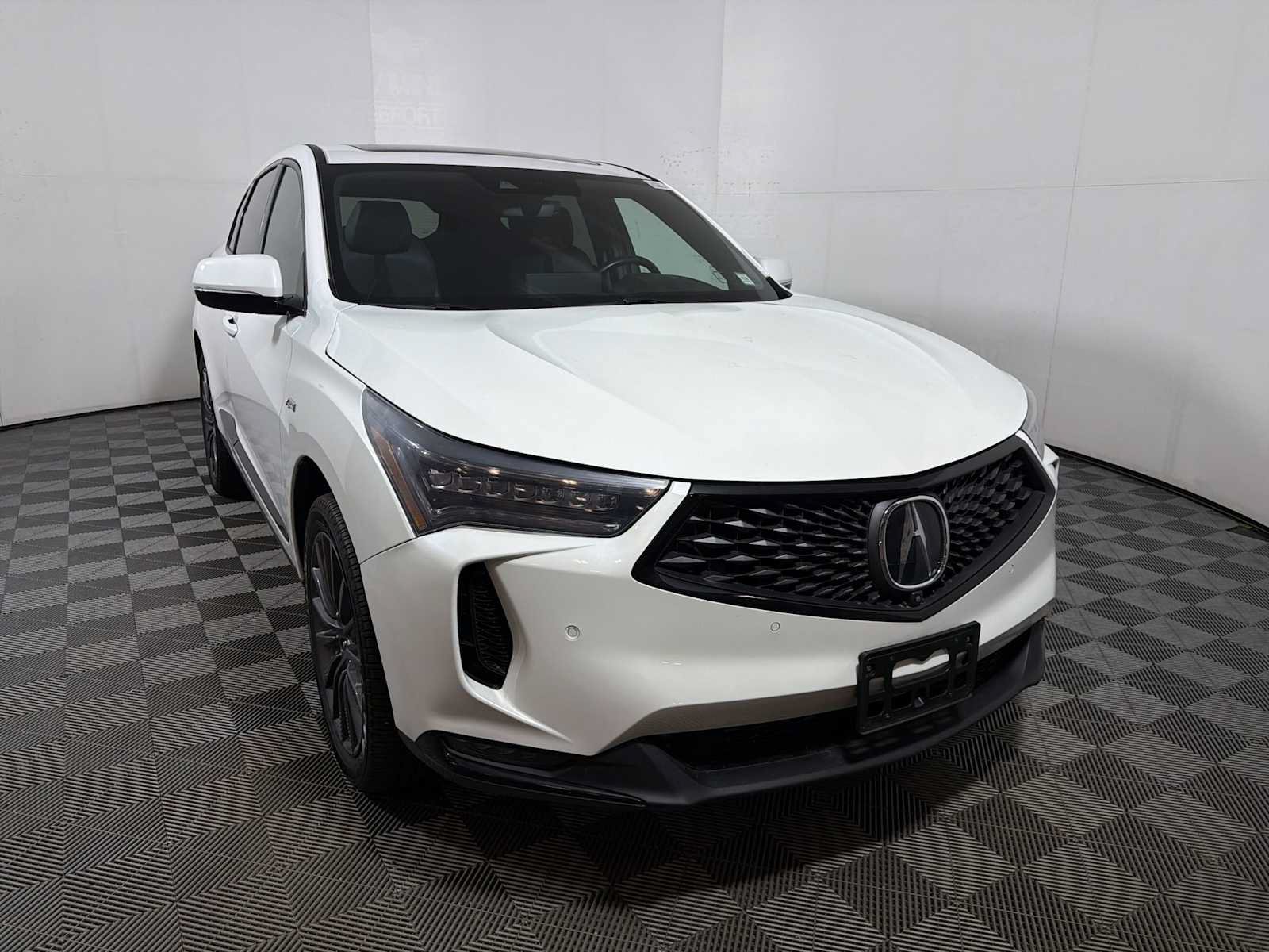Used 2023 Acura RDX w/ Advance Package AWD/4WD image 2