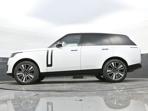 New 2025 Land Rover Range Rover SE image 37