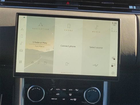 Used 2023 Land Rover Range Rover SE image 21