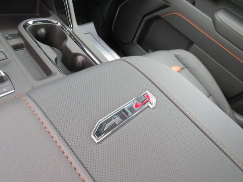 New 2026 GMC Sierra 2500 AT4 w/ LPO, Black Badging Package AWD/4WD image 16