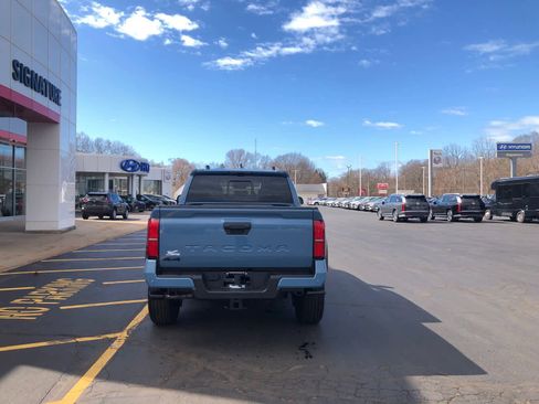 New 2026 Toyota Tacoma TRD Off-Road image 6