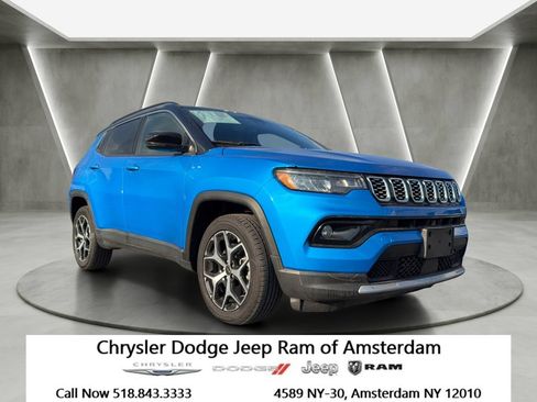 Used 2025 Jeep Compass Limited AWD/4WD image 1