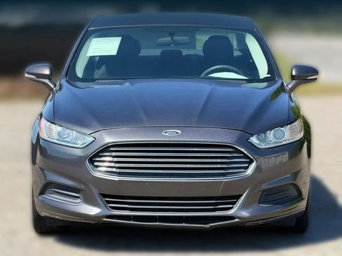 Used 2016 Ford Fusion SE FWD image 5