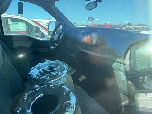 New 2024 Ford F550 4x4 Regular Cab Super Duty image 2