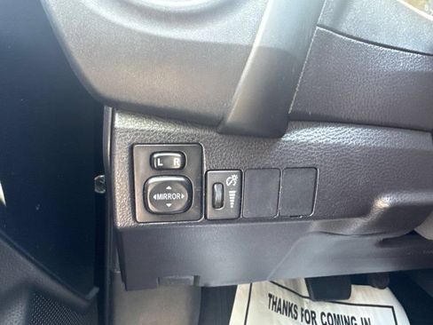 Used 2019 Toyota Corolla SE w/ SE Premium Package FWD image 23