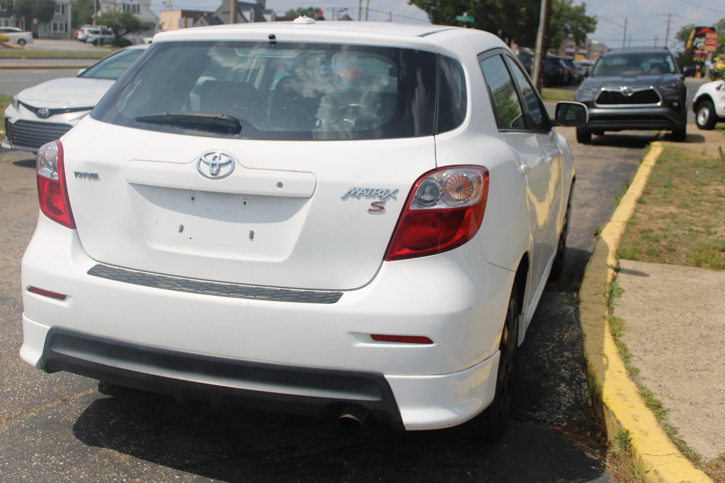 Used 2009 Toyota Matrix S FWD image 7