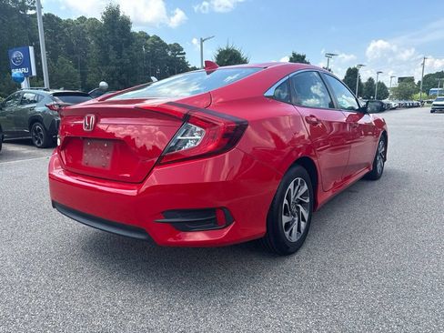 Used 2018 Honda Civic EX image 5