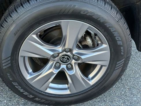 Used 2023 Toyota RAV4 XLE image 12